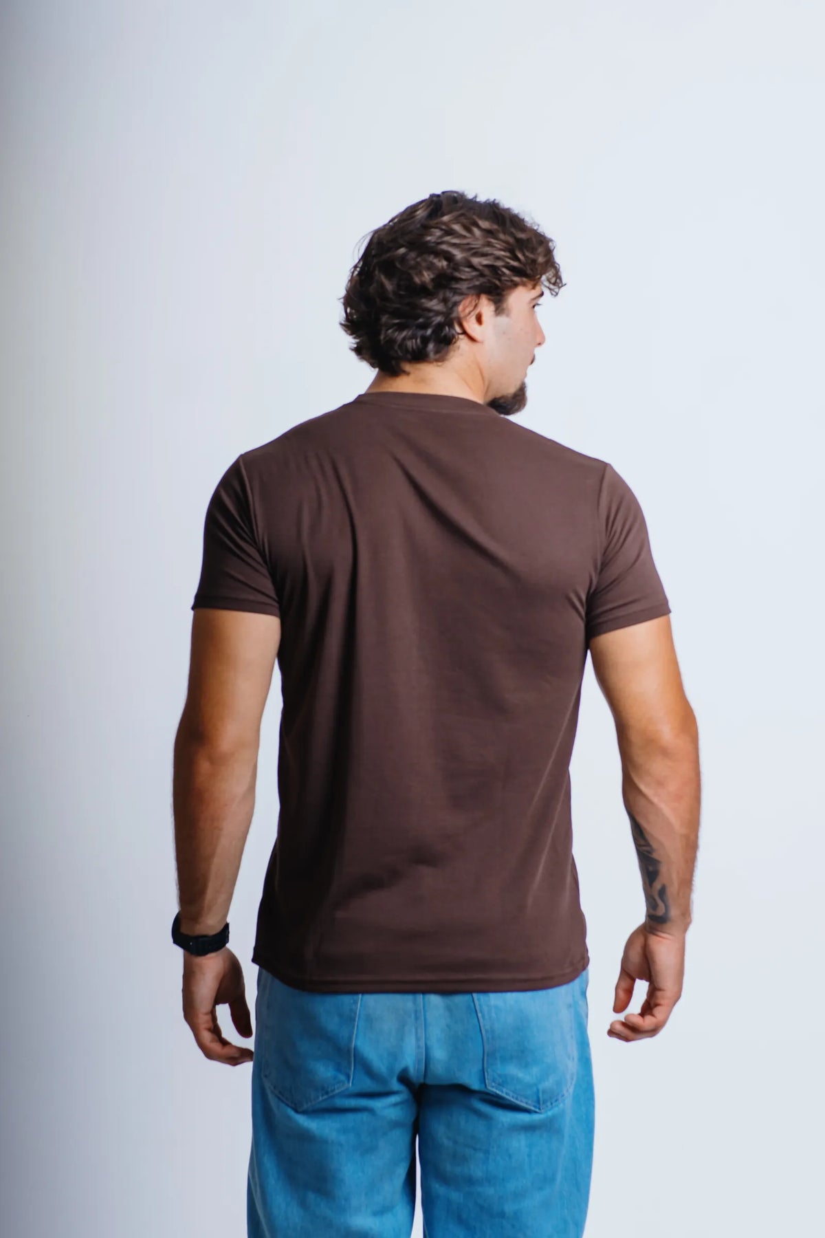 Camiseta Essential Cacau, vista de costas